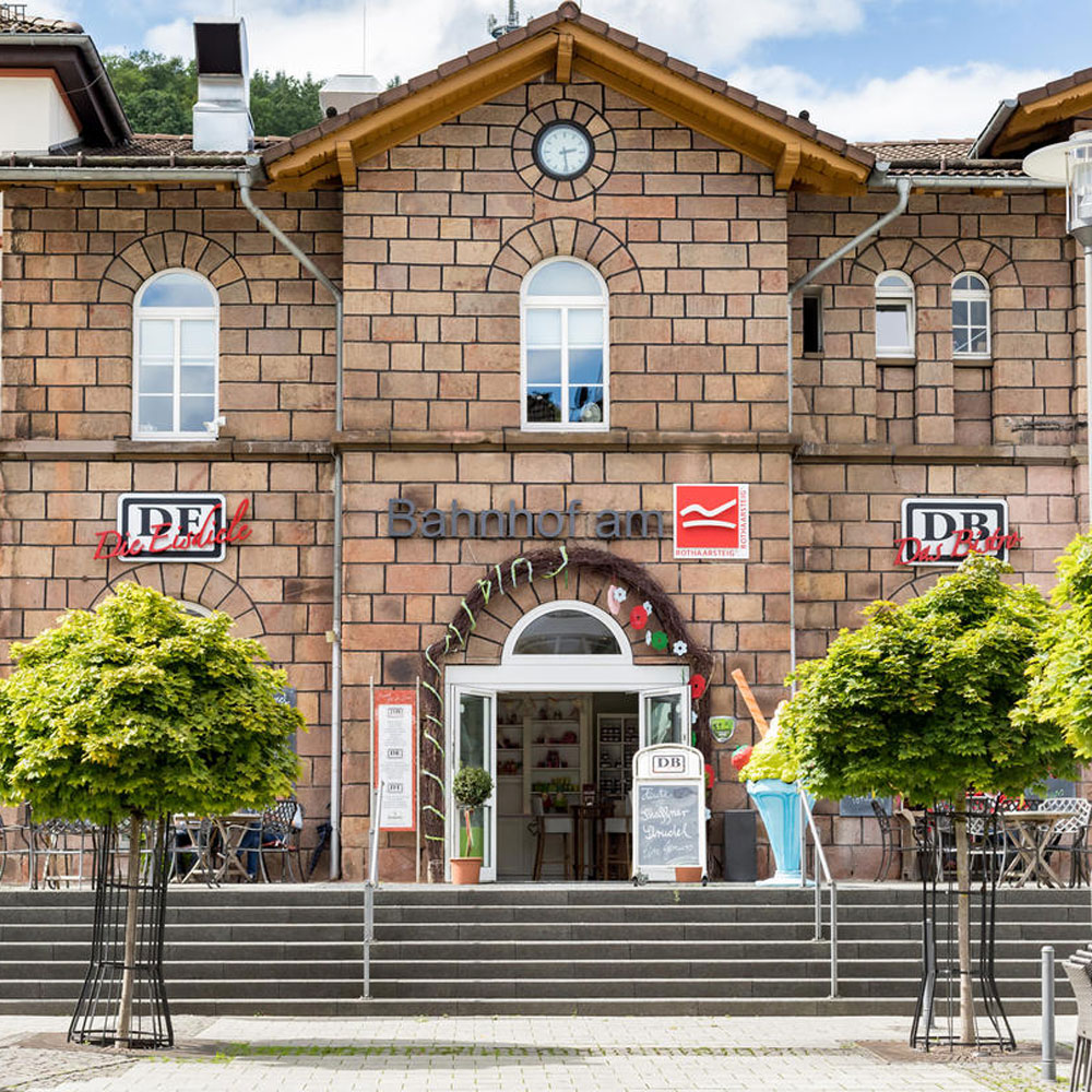 DB-Agentur - Bahnhofsgebäude in Lennestadt-Altenhundem